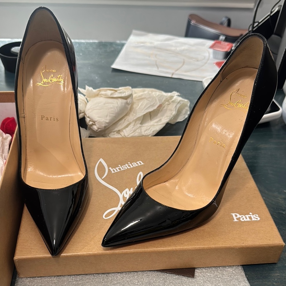 Christian Louboutin So Kate size 9